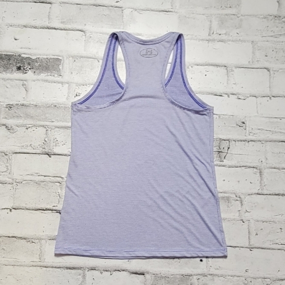 Under Armour Purple Racerback Tank Top Size M Lightweight Gym Running Workout - Picture 4 of 5